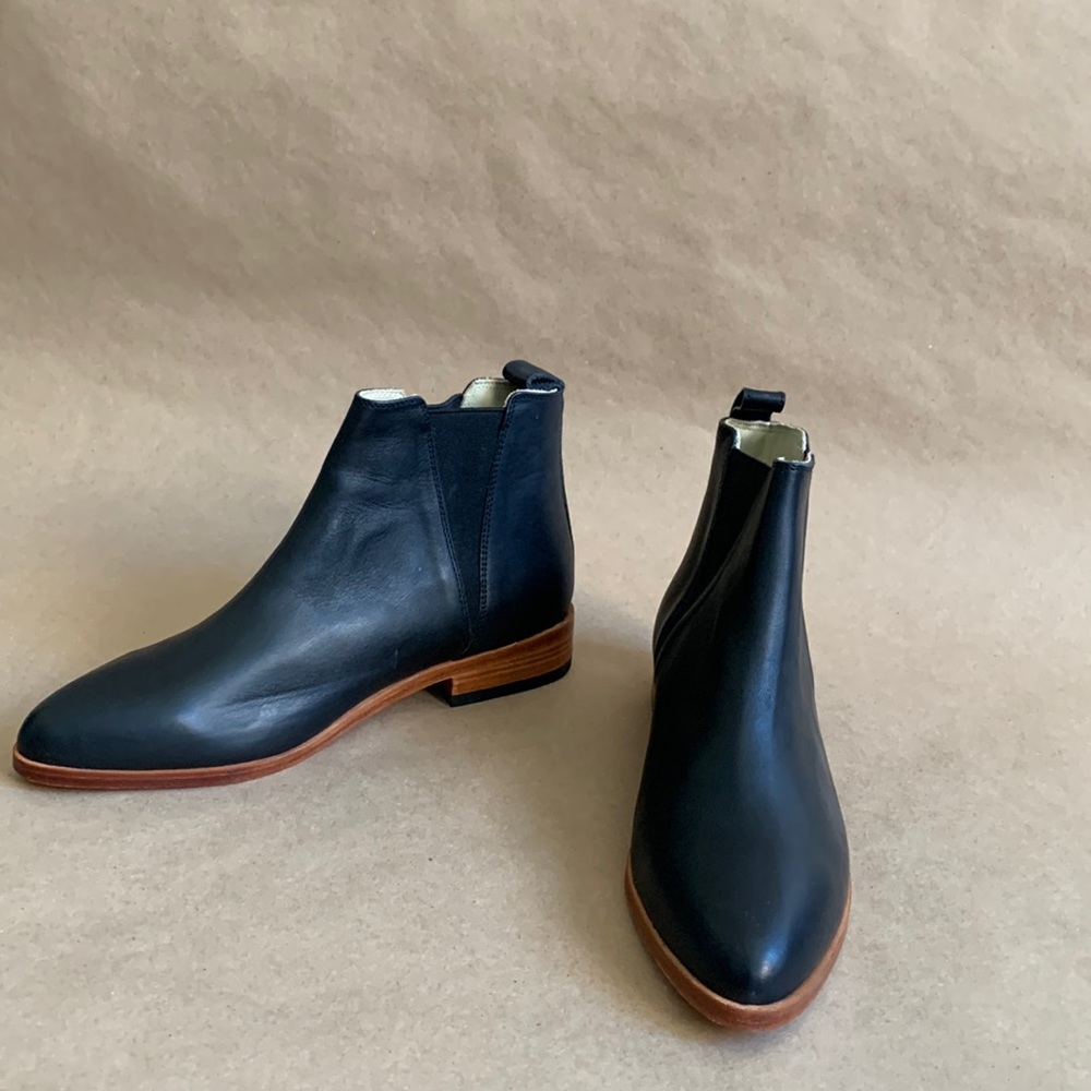 Nisolo Black Chelsea Boots size 7.5